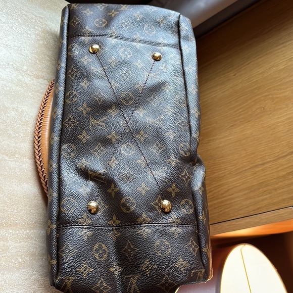 Louis Vuitton authentic Artsy MM - Picture 9 of 14